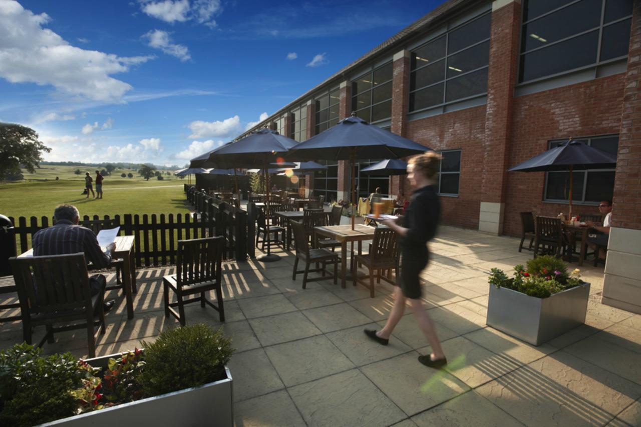เดอะ วอร์วิคไชร์ โฮเทล แอนด์ คันทรีคลับ Hotel Leek Wootton ภายนอก รูปภาพ